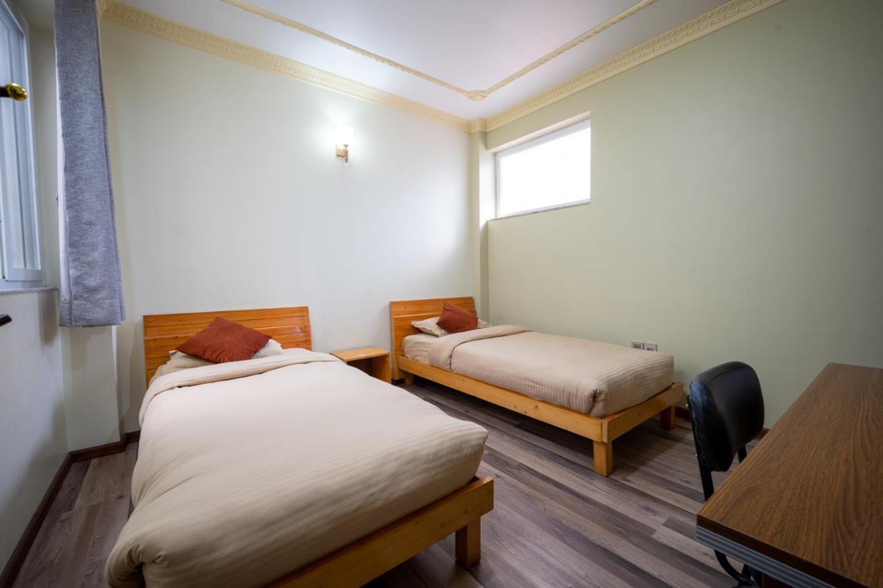 קטמנדו Shine Homestay Famille Francophone - Shine Home And Apartment מראה חיצוני תמונה