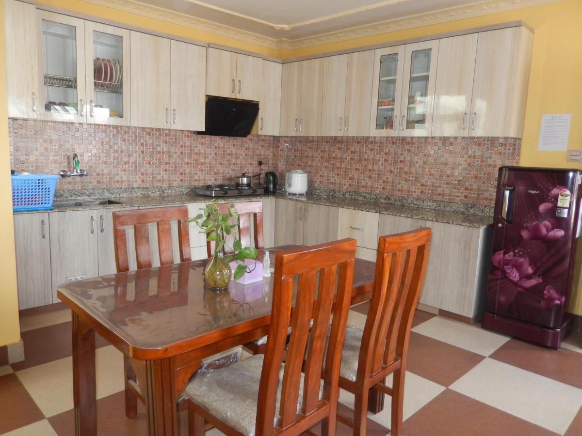 קטמנדו Shine Homestay Famille Francophone - Shine Home And Apartment מראה חיצוני תמונה