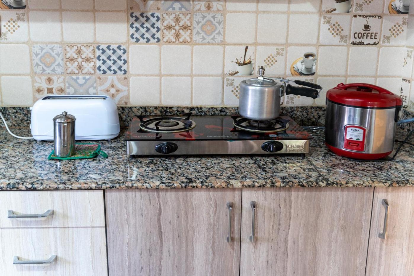 קטמנדו Shine Homestay Famille Francophone - Shine Home And Apartment מראה חיצוני תמונה