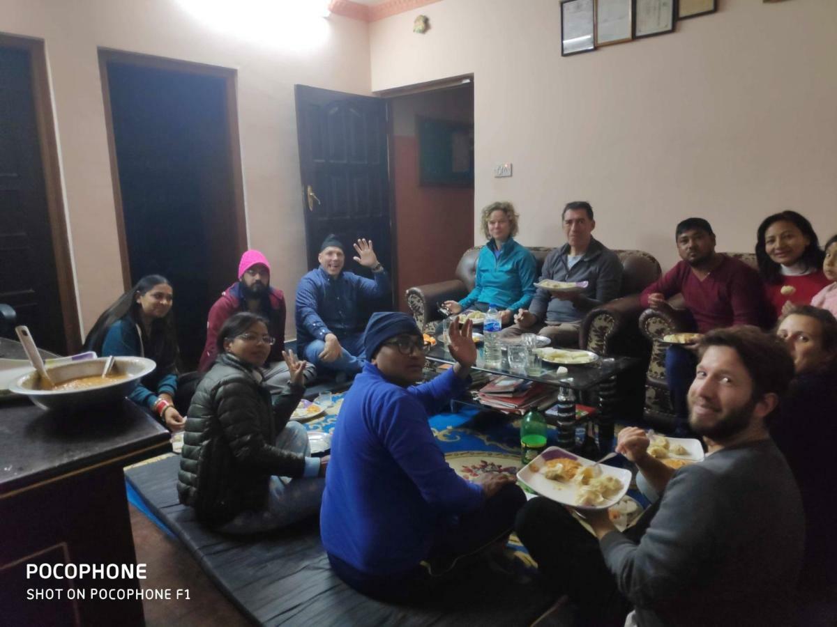 קטמנדו Shine Homestay Famille Francophone - Shine Home And Apartment מראה חיצוני תמונה