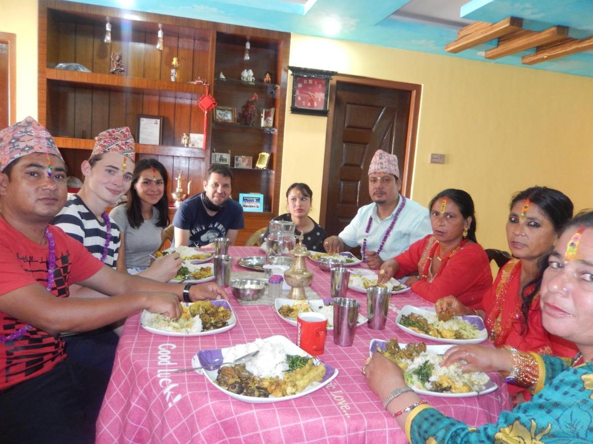 קטמנדו Shine Homestay Famille Francophone - Shine Home And Apartment מראה חיצוני תמונה